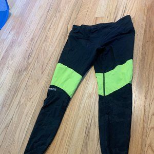 Small, virus leggings, black and neon green